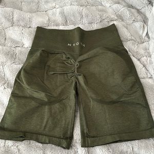 NVGTN CONTOUR SEAMLESS SHORTS